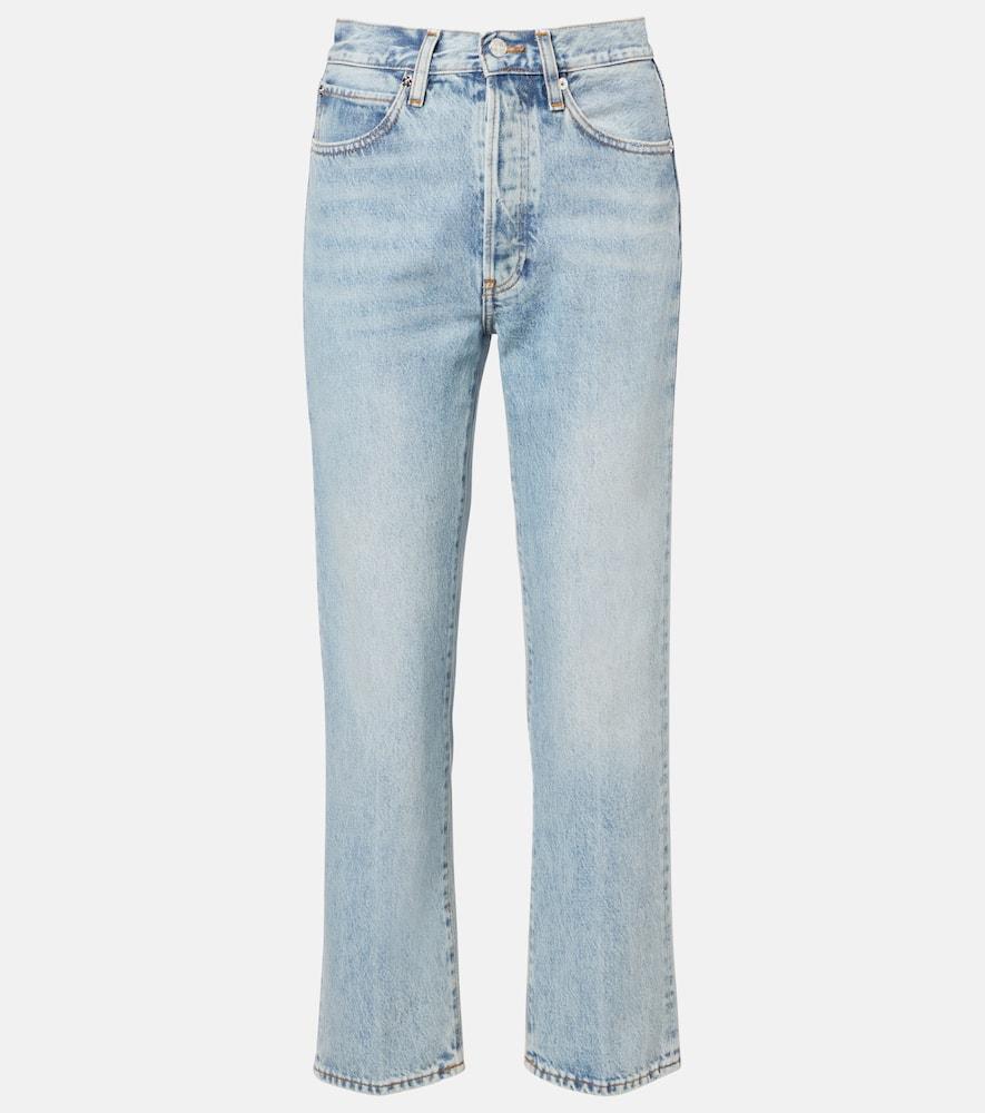 frame the vertical crop high