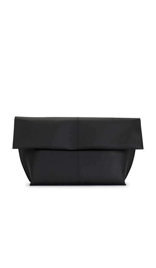 freja new york seamed clutch in black.