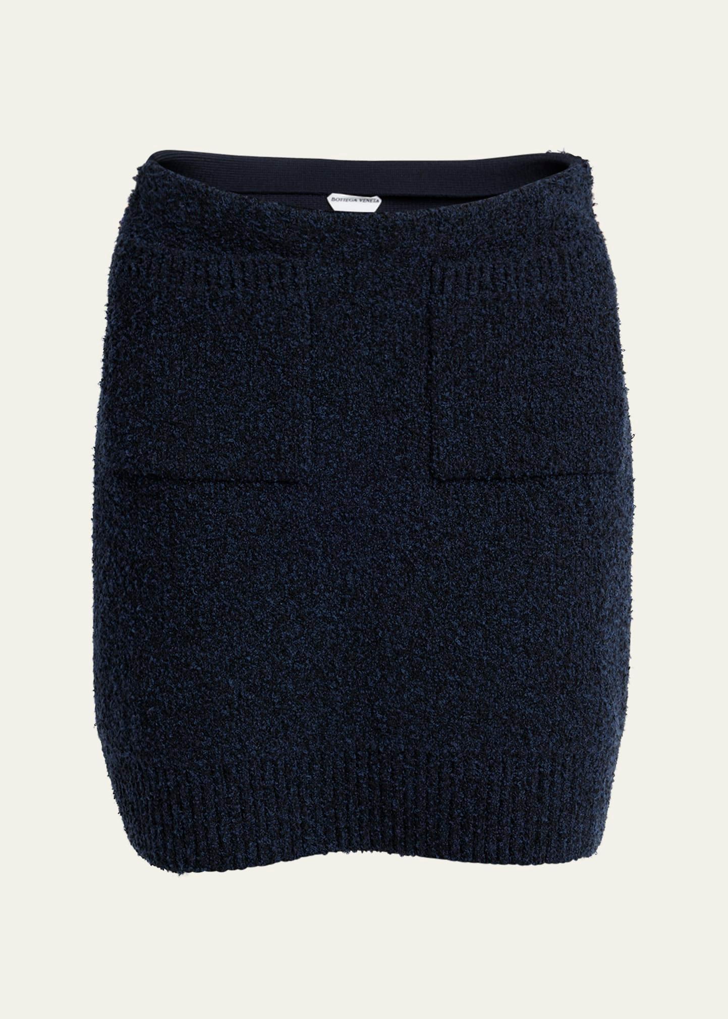 front-pockets boucle mini skirt