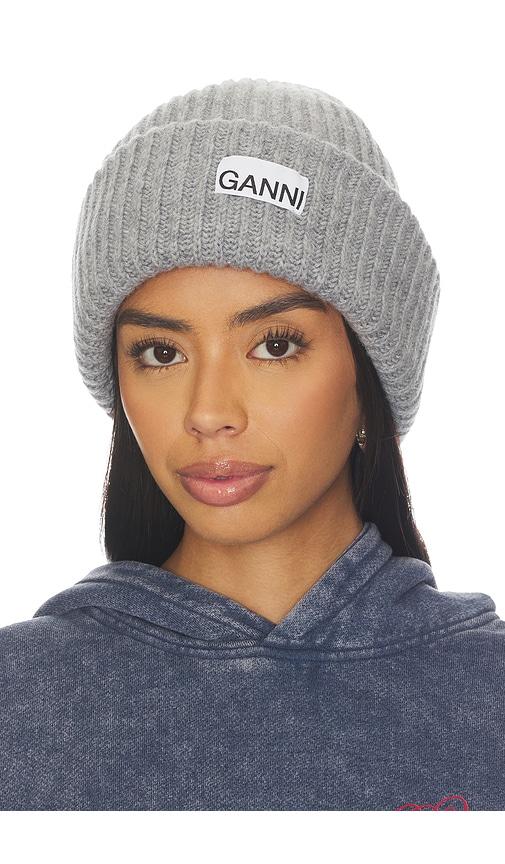 ganni structured rib beanie in grey.