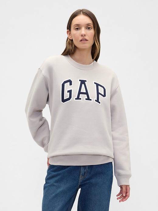gap logo sweatshirt
