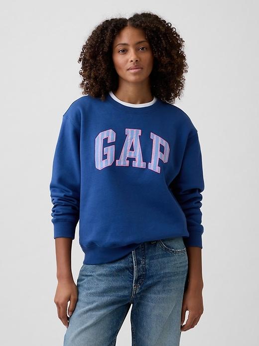 gap logo sweatshirt