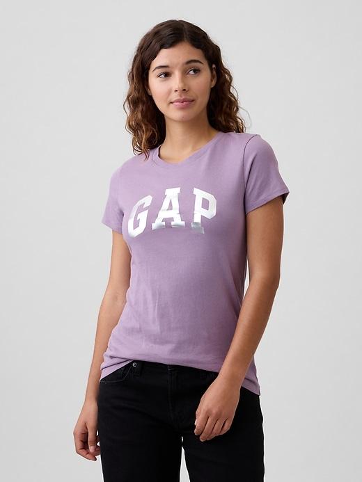 gap logo t-shirt