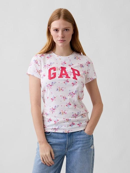 gap logo t-shirt