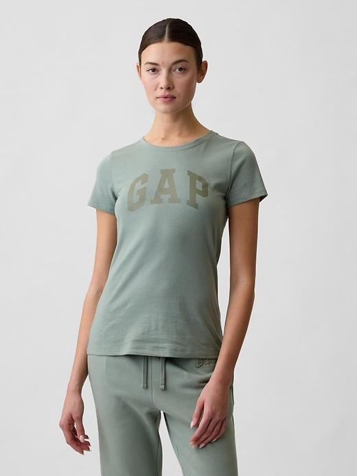 gap logo t-shirt