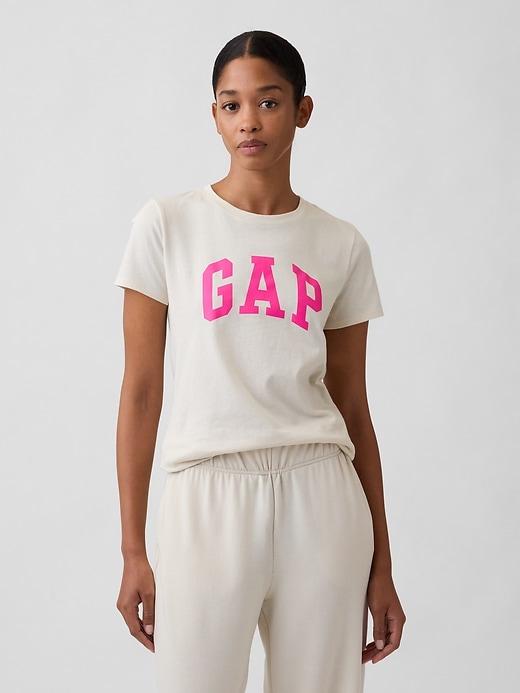 gap logo t-shirt