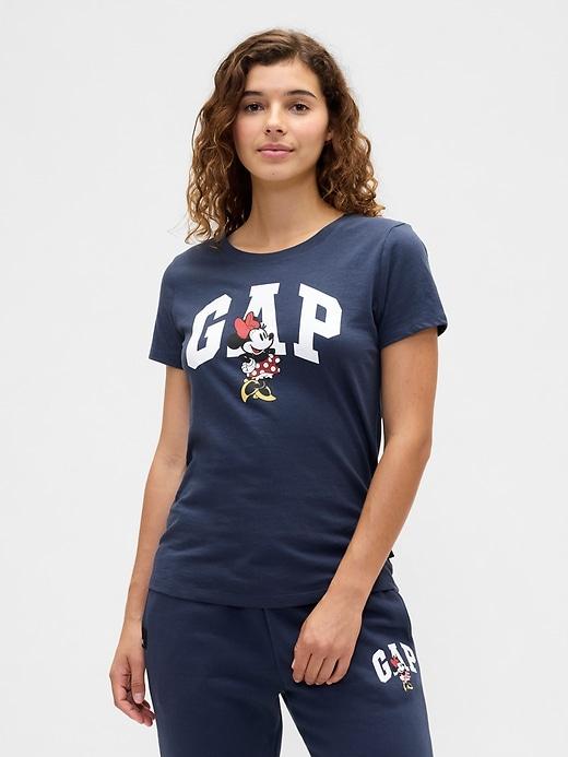 gap logo t-shirt