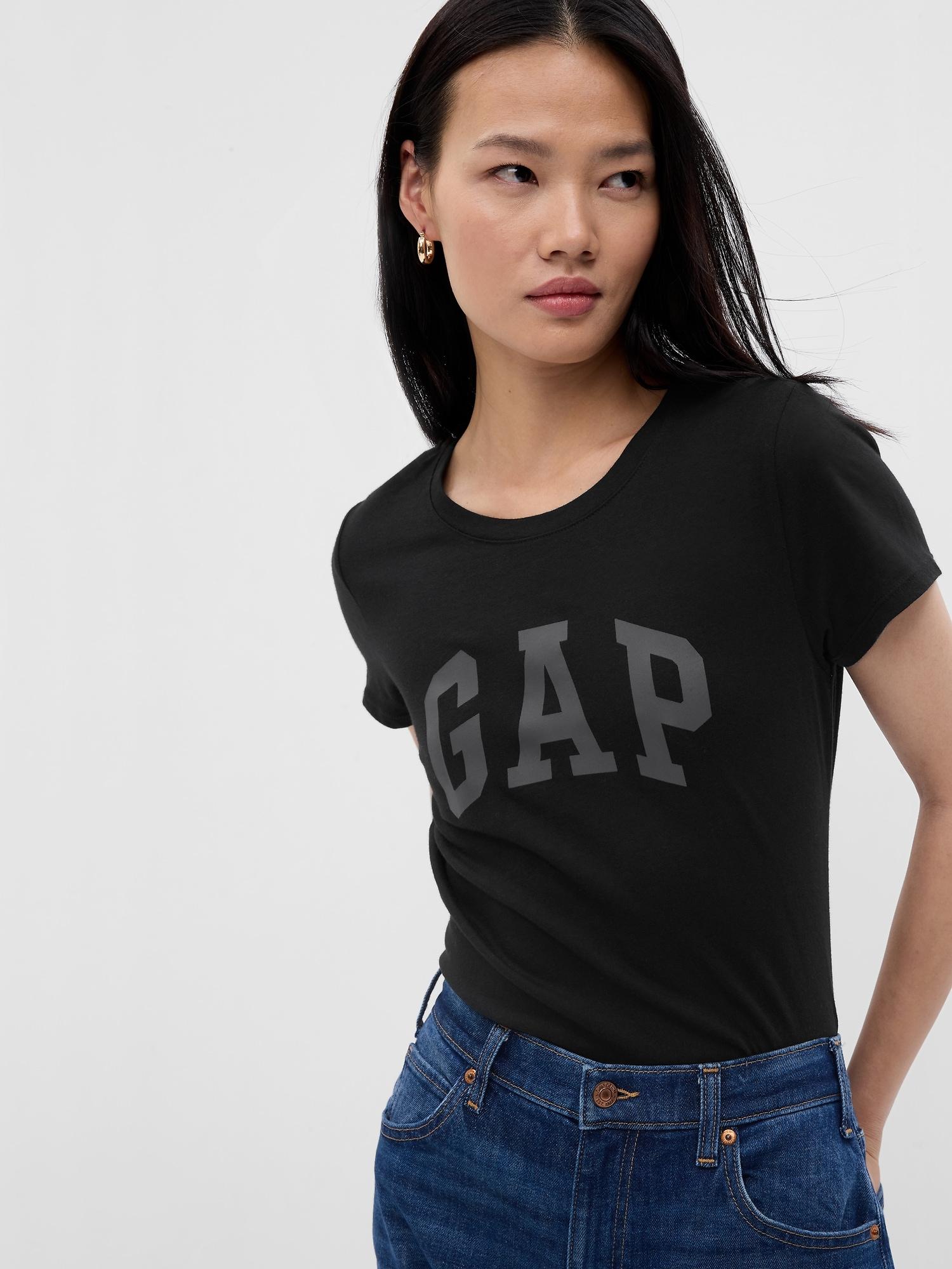 gap logo t-shirt