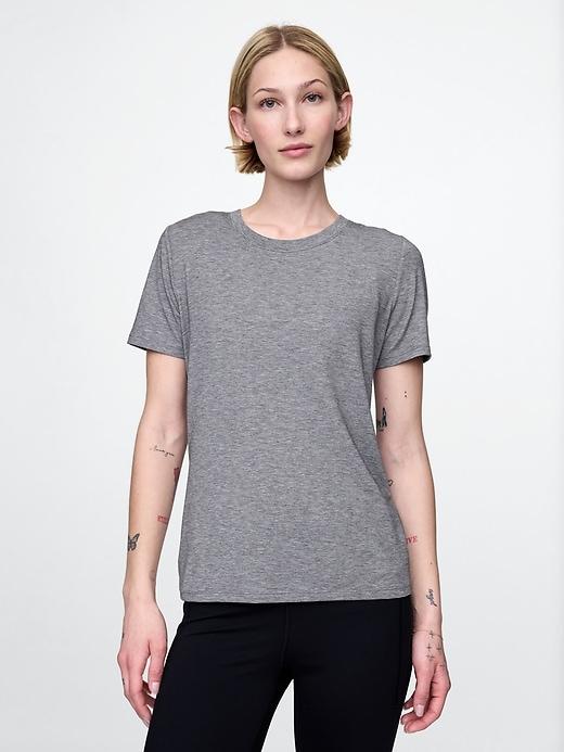 gapfit breathe t-shirt