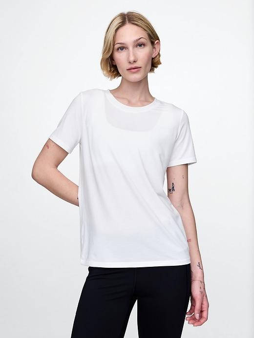 gapfit breathe t-shirt