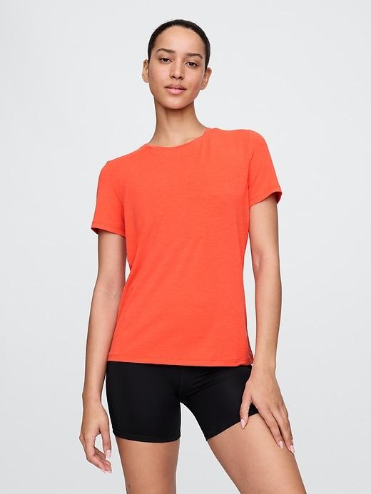 gapfit breathe t-shirt