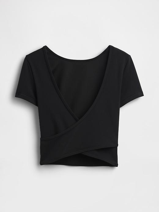 gapfit smooth reversible wrap crop top