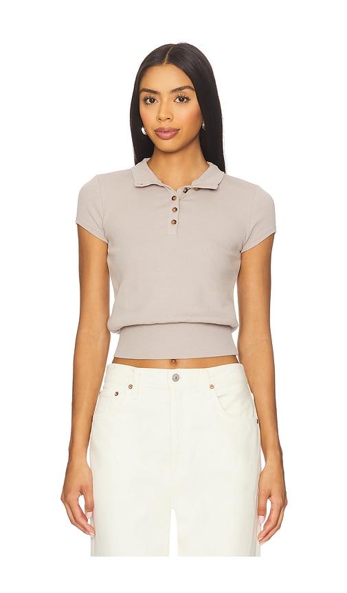 geel jasper tee in grey.