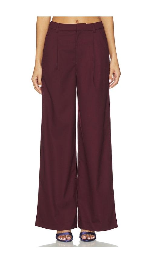 gestuz paula midwaist pants in burgundy.