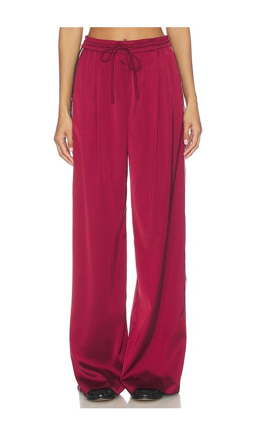 gestuz tracey high waisted pants in burgundy.