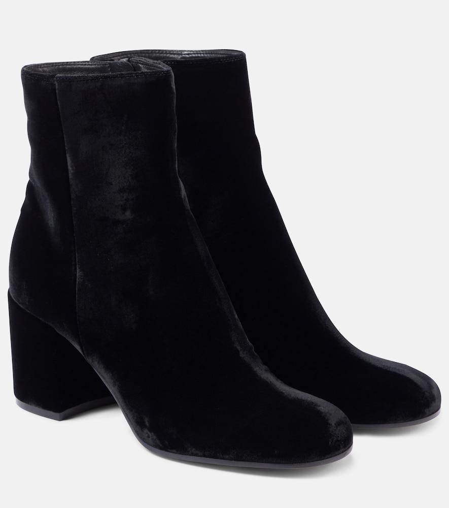 gianvito rossi joelle 70 velvet booties