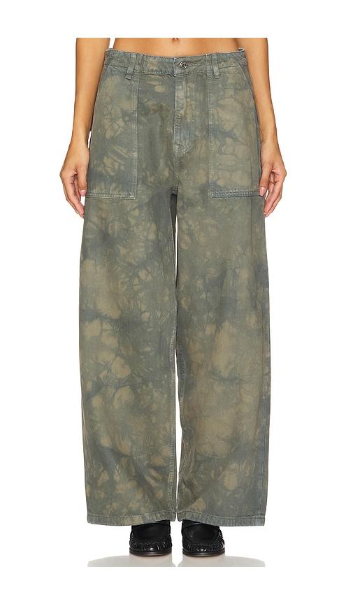 grlfrnd lucie slouchy jeans in green.