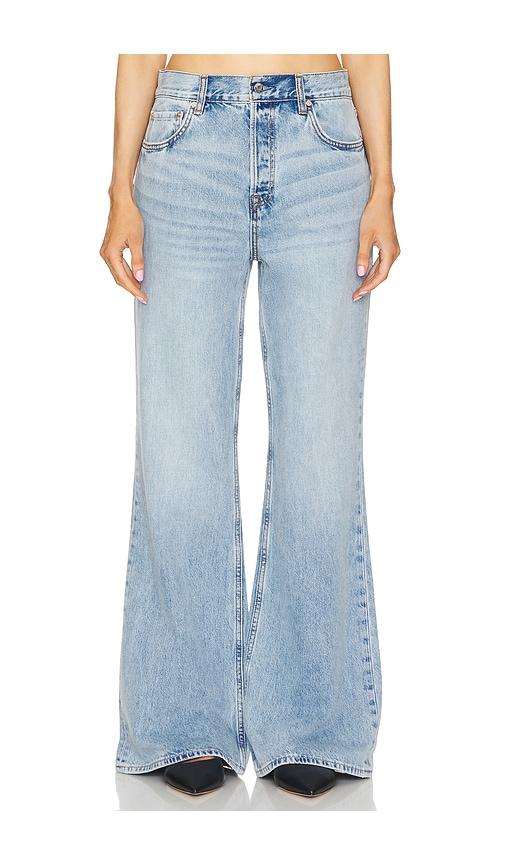 grlfrnd x maggie macdonald jade low rise relaxed flare jeans in denim-light.