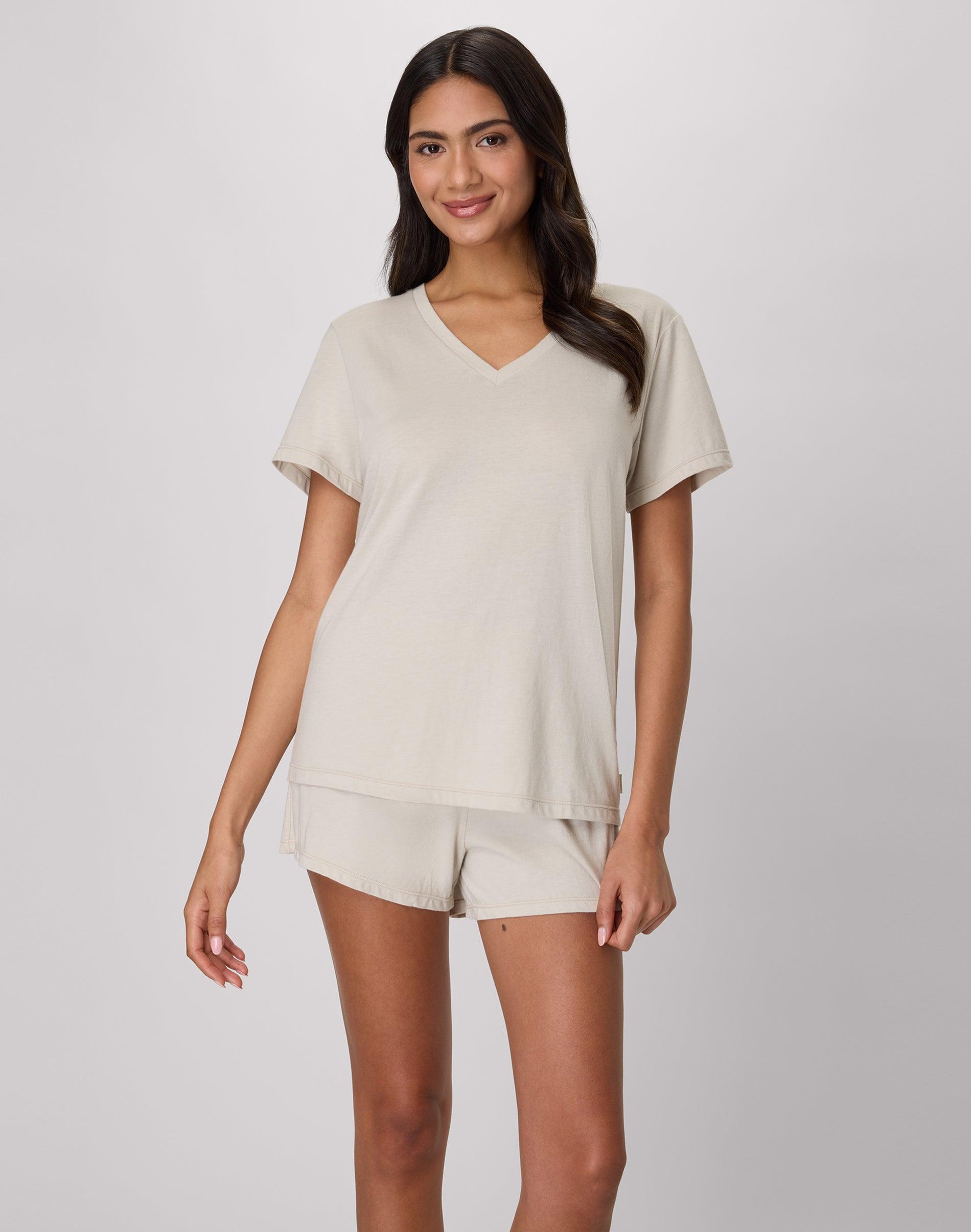 hanes women's v-neck & short set cocoa butter/cocoa