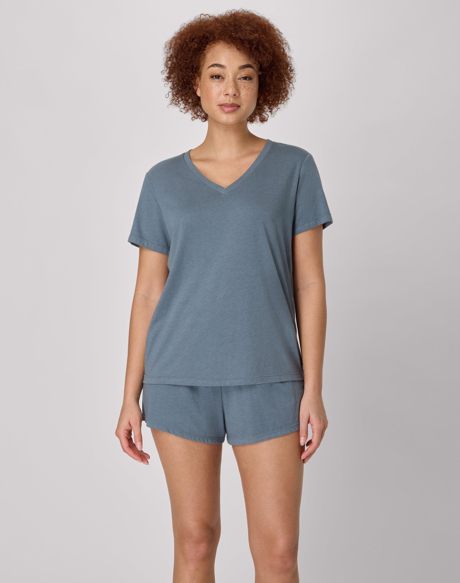 hanes women's v-neck & short set stargazer grey/stargazer