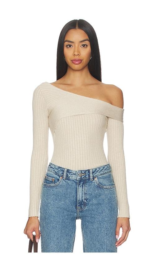 heartloom finley top in neutral.