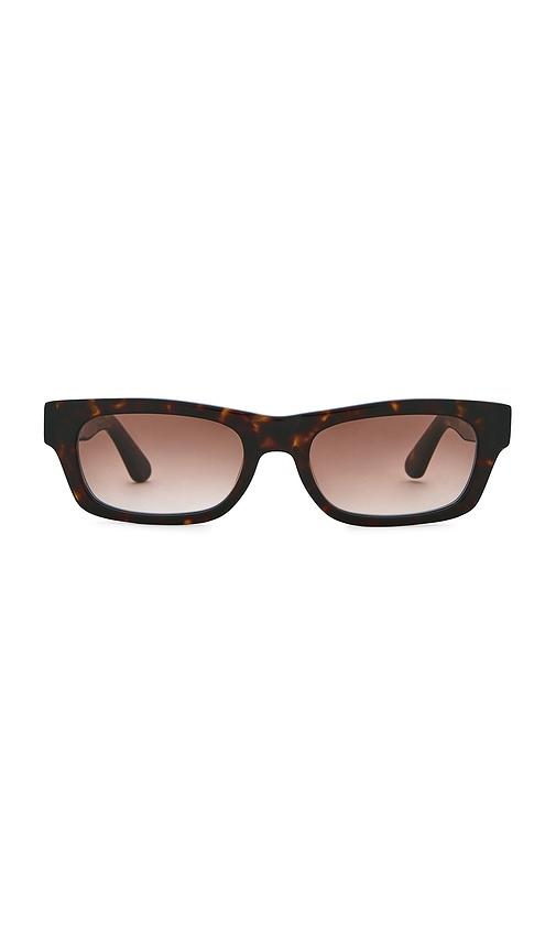 heaven mayhem sloane sunglasses in black.