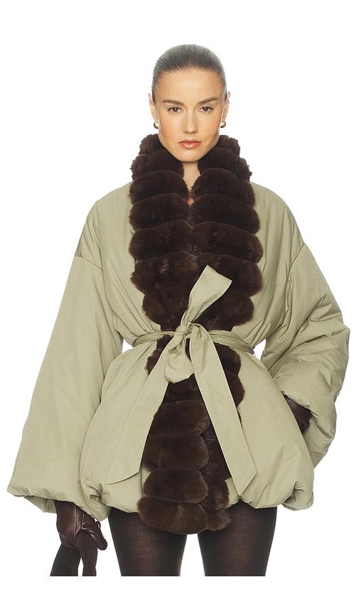 helsa bubble puffer with faux fur in green.