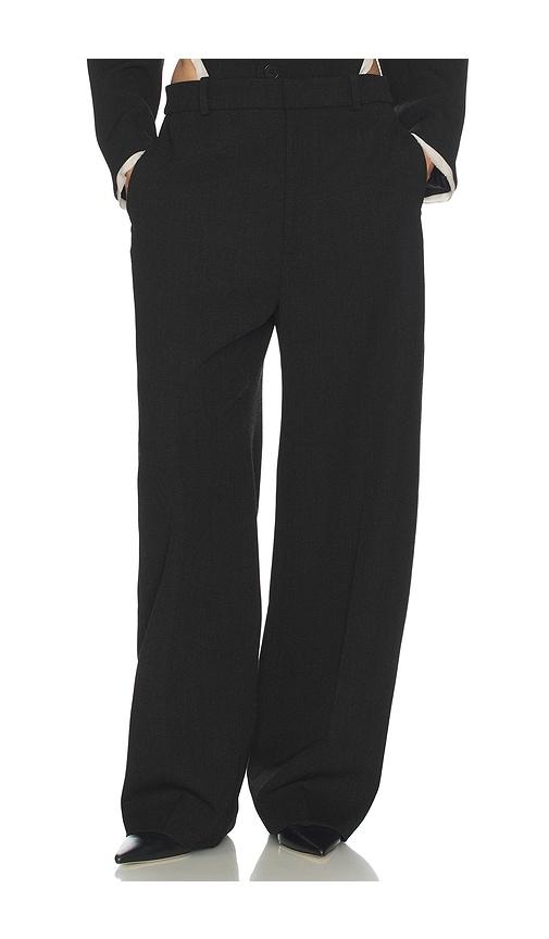 helsa straight trouser in black.