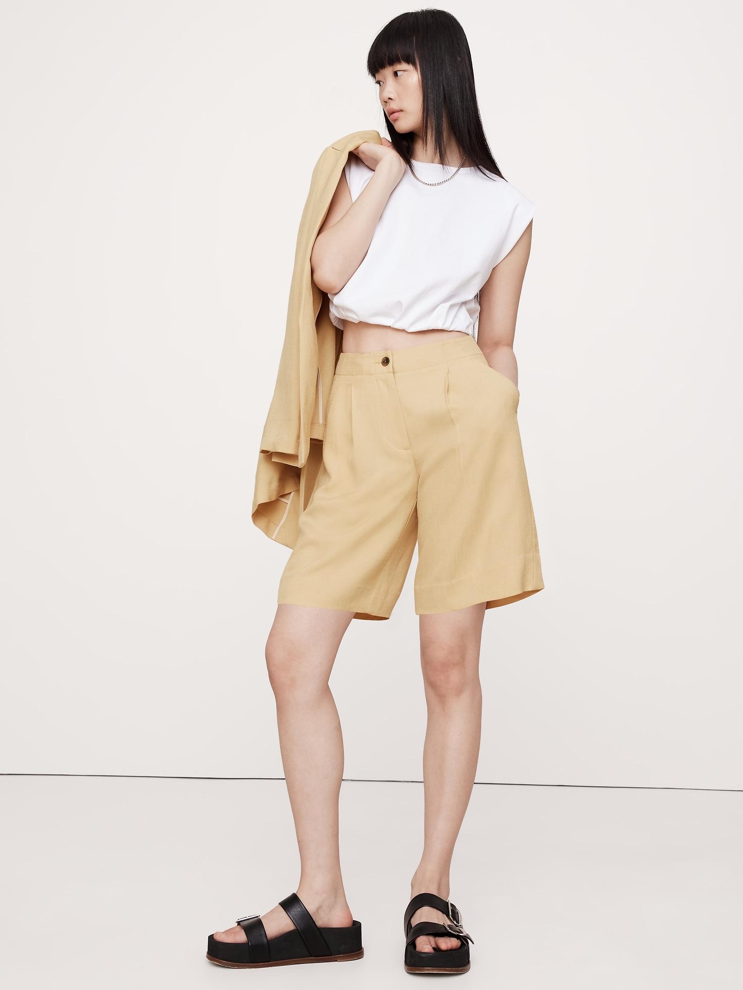 high-rise drapey twill bermuda short