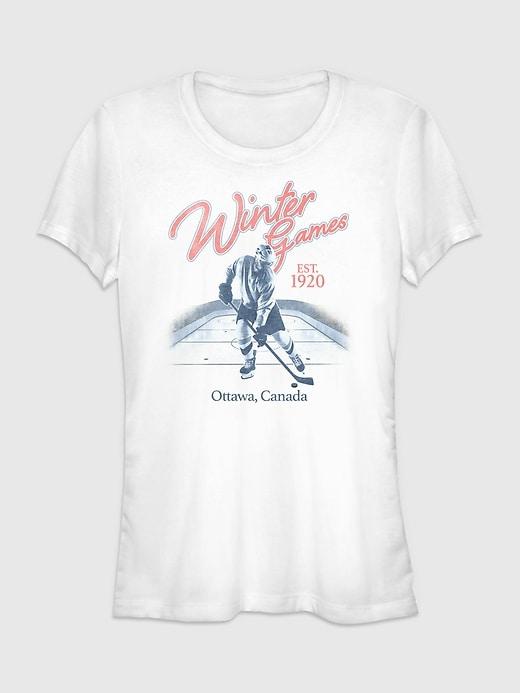 hockey short sleeve graphic t-shirt