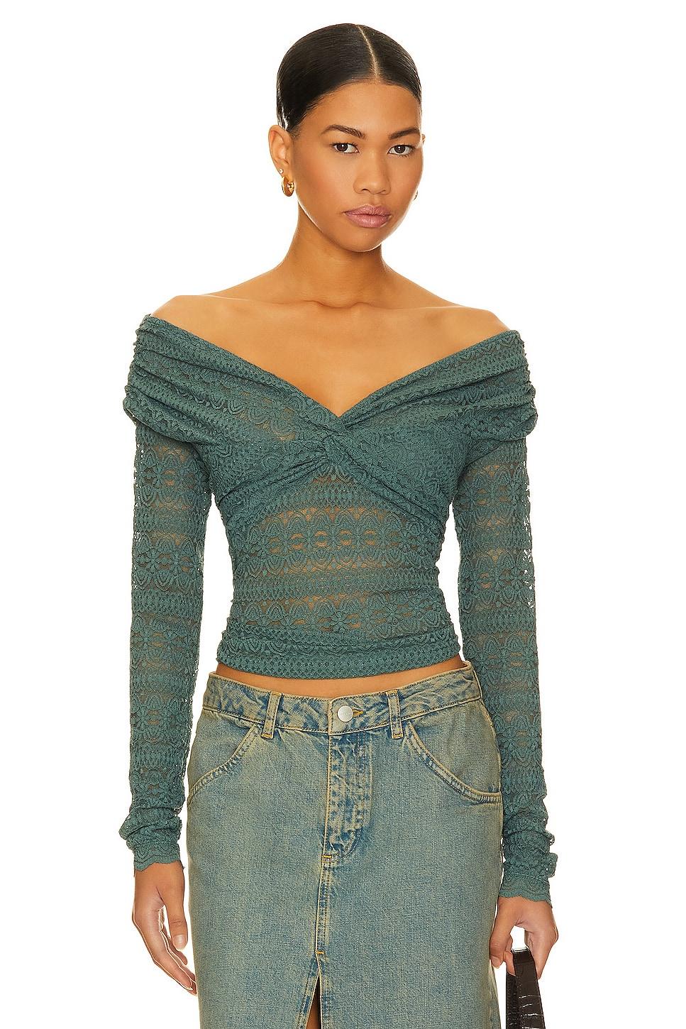 hold me closer top