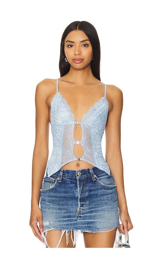 i.am.gia keller top in baby blue.