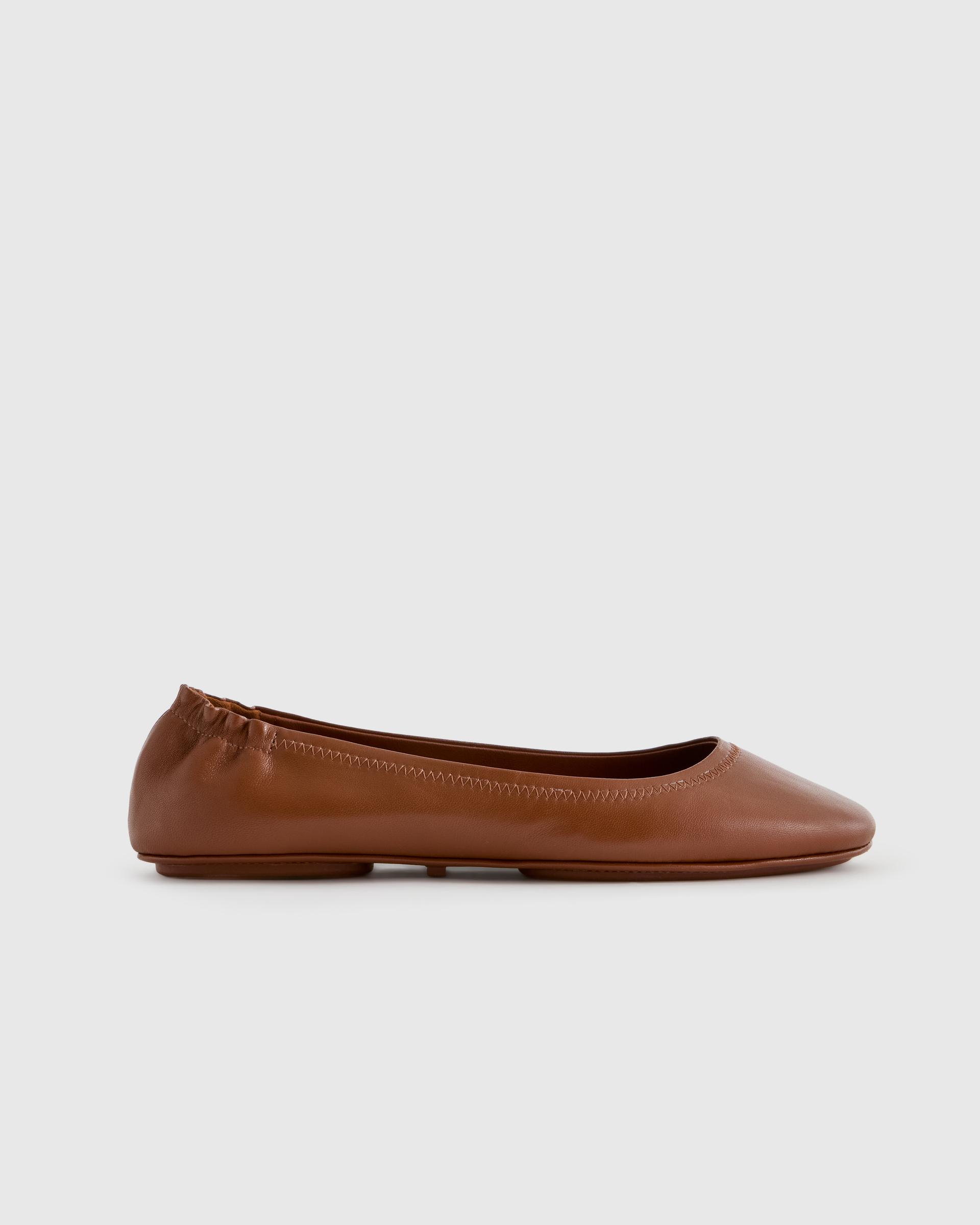 italian leather on-the-go ballet flat