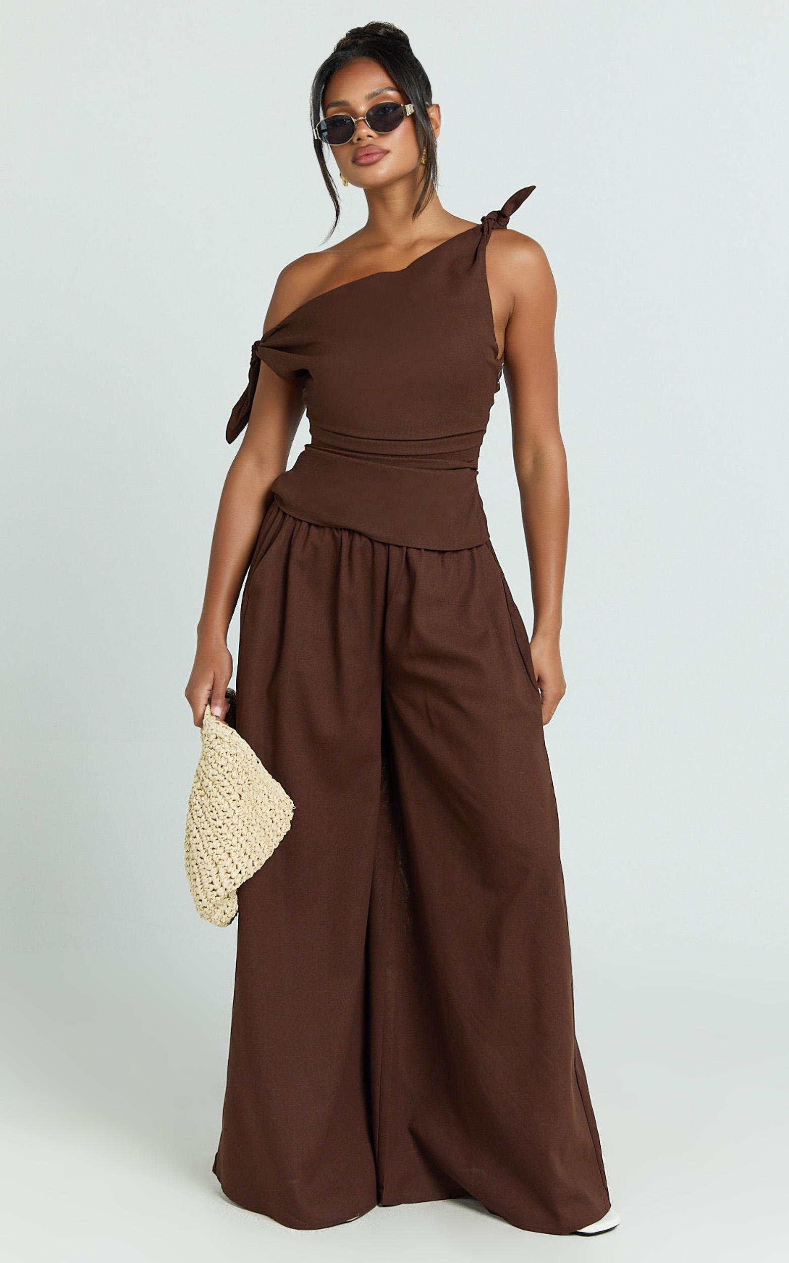 ivy top - linen off shoulder tie top in chocolate