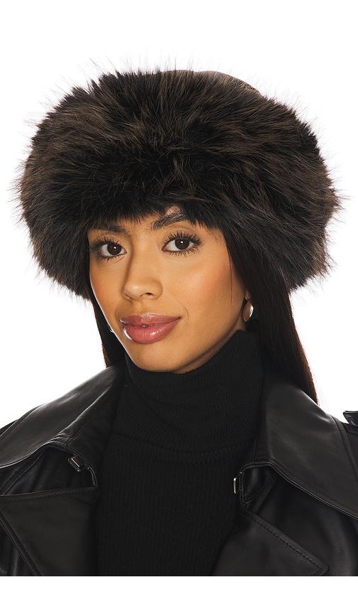 jocelyn faux shearling roller hat in black.