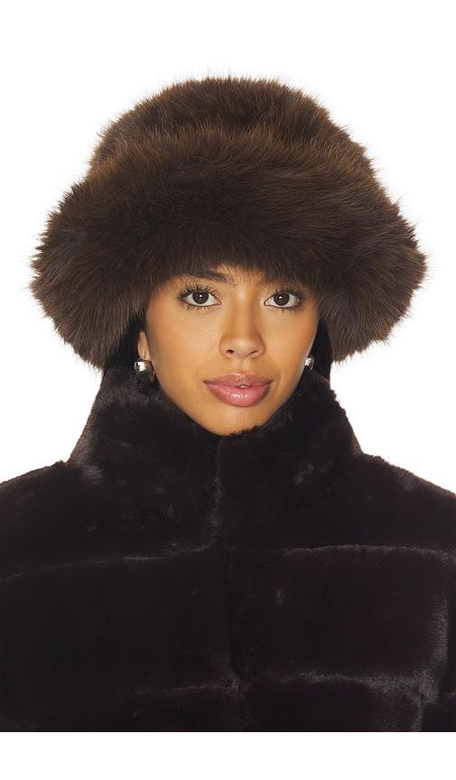jocelyn oversized faux fur bucket hat in chocolate.
