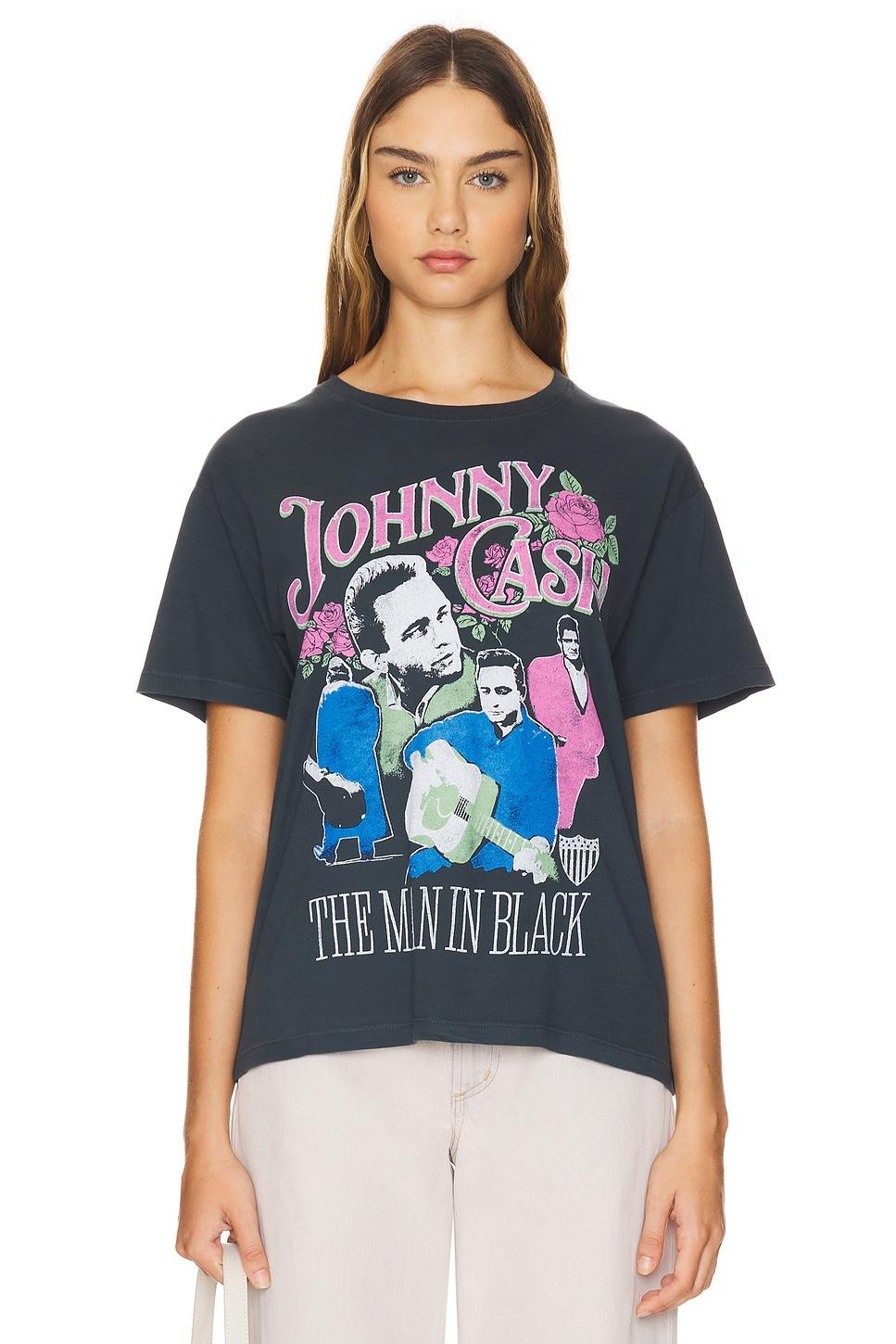 johnny cash a man comes around boyfriend tee