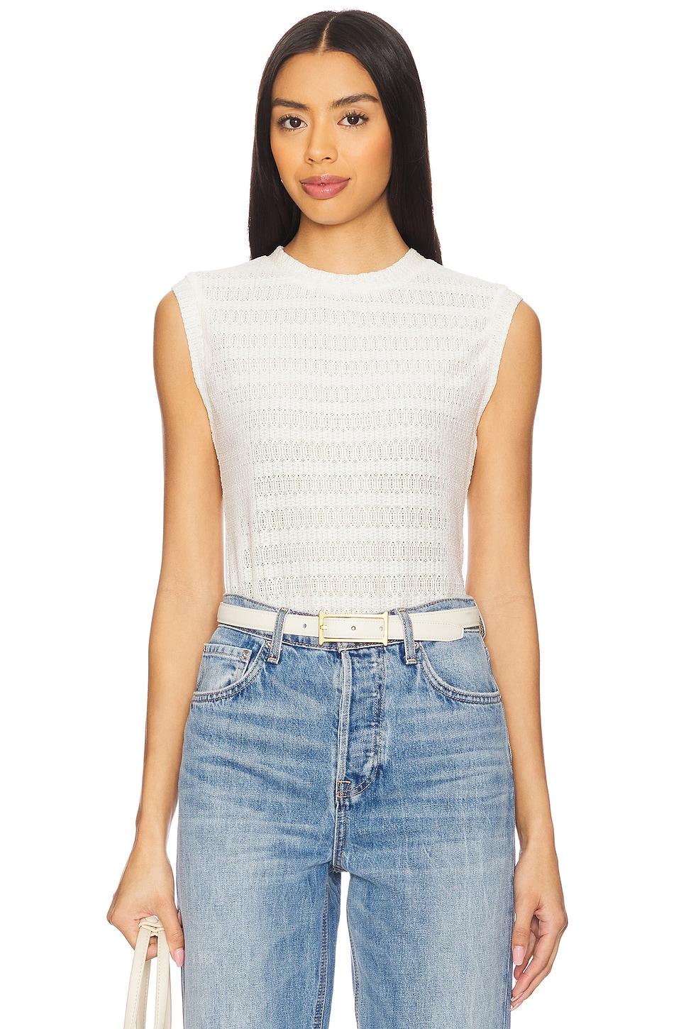 julia muscle top