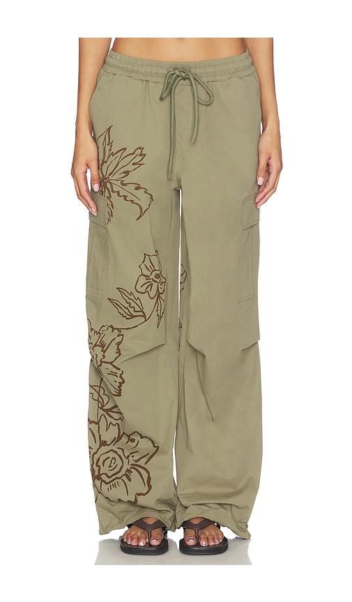juliet johnstone cotton parachute pant in olive.