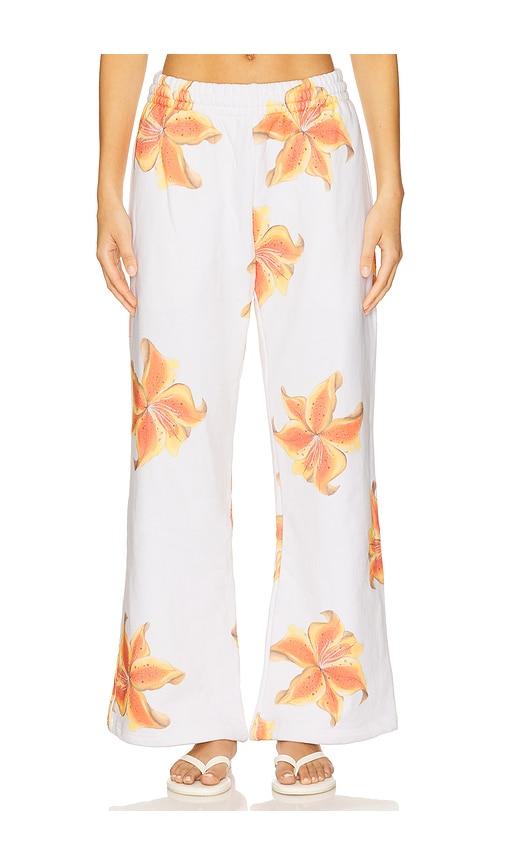 juliet johnstone straight leg sweatpant in white.