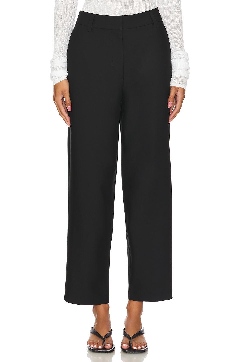 junia pant
