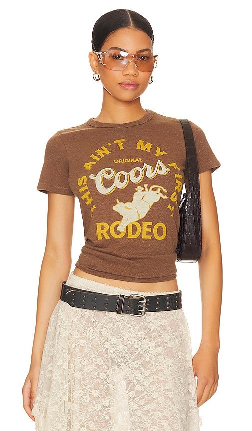 junk food coors rodeo tee in brown.