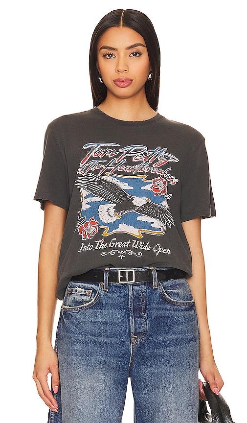junk food tom petty eagle tee in black.