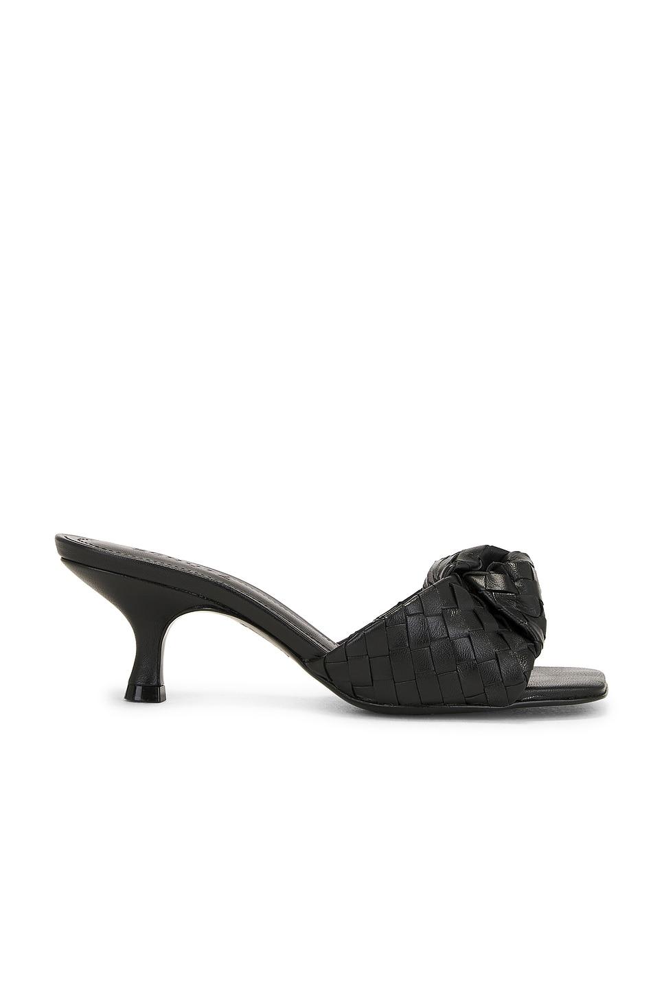kareena knot mule