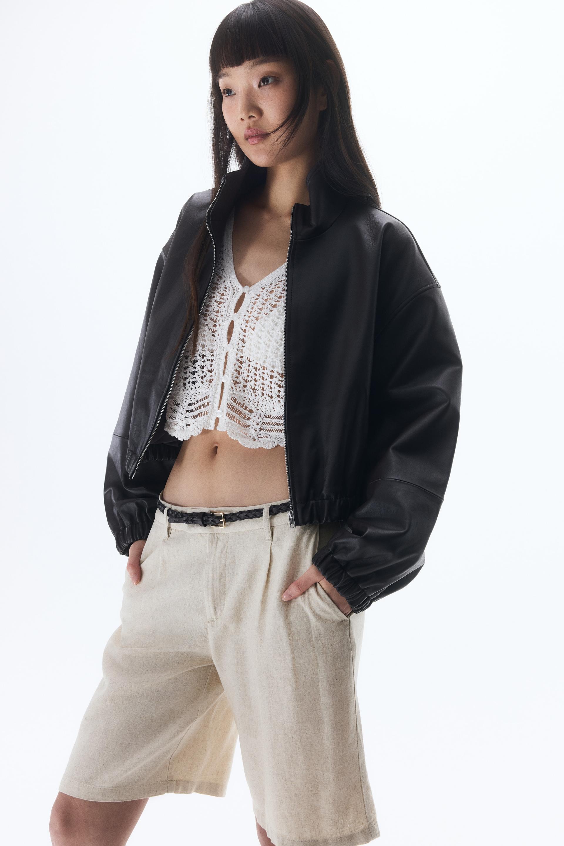 knee-length linen-blend shorts