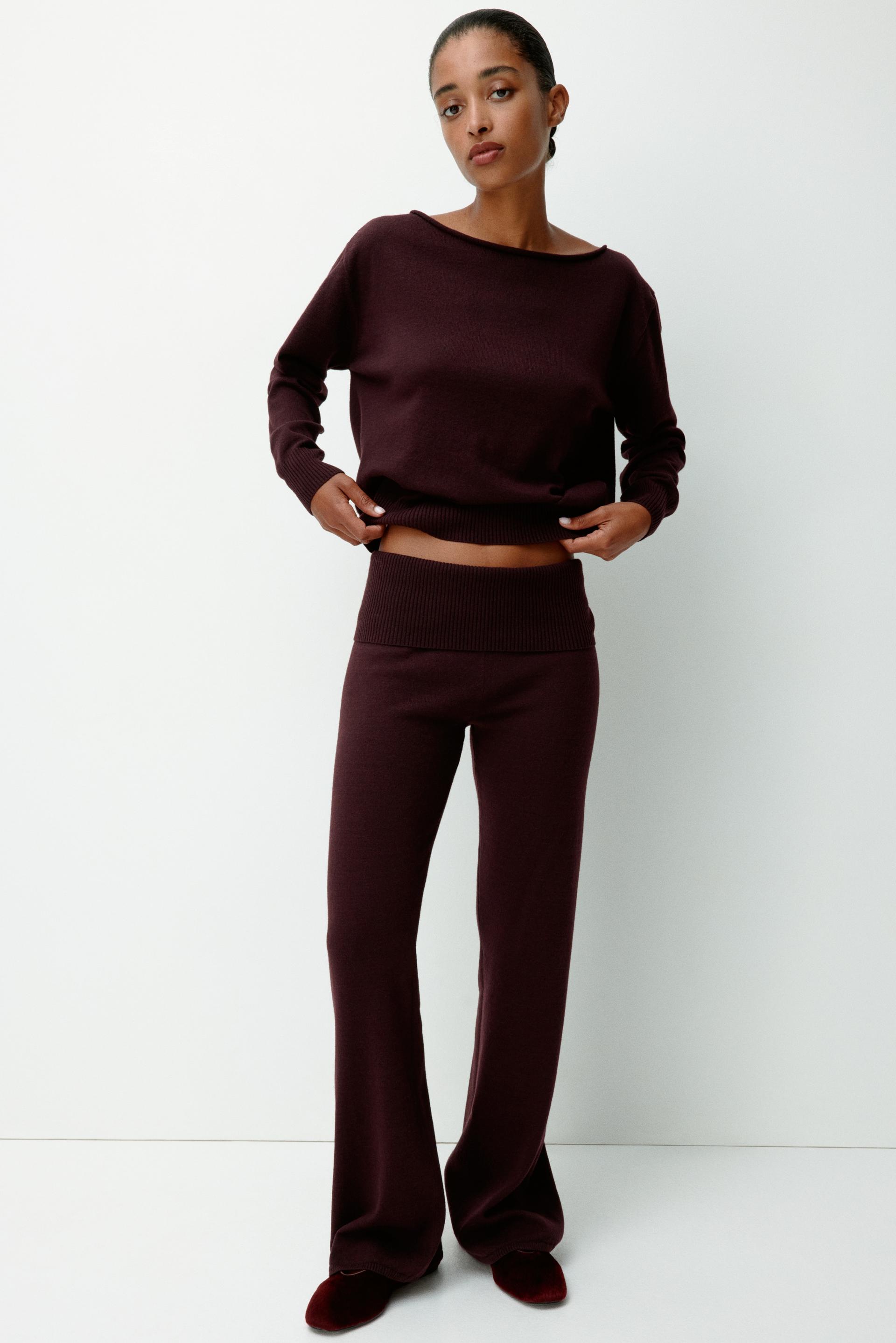 knit yoga pants