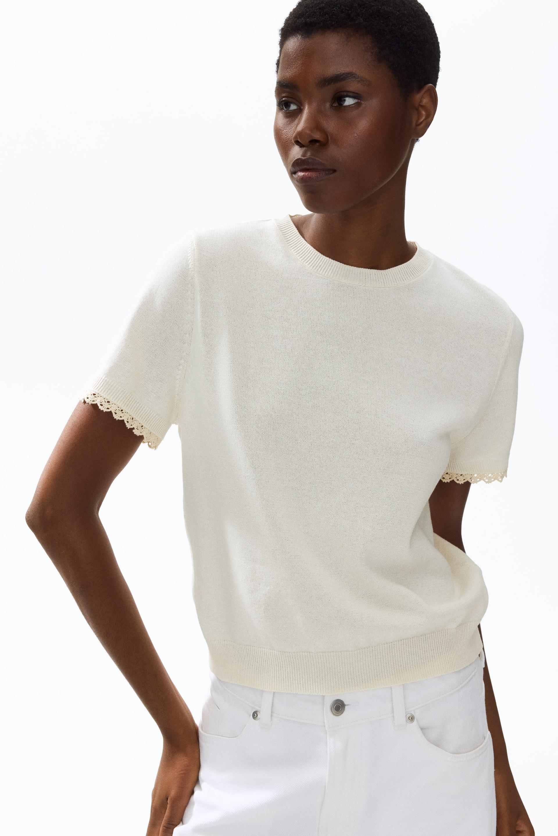 lace-trimmed fine-knit top