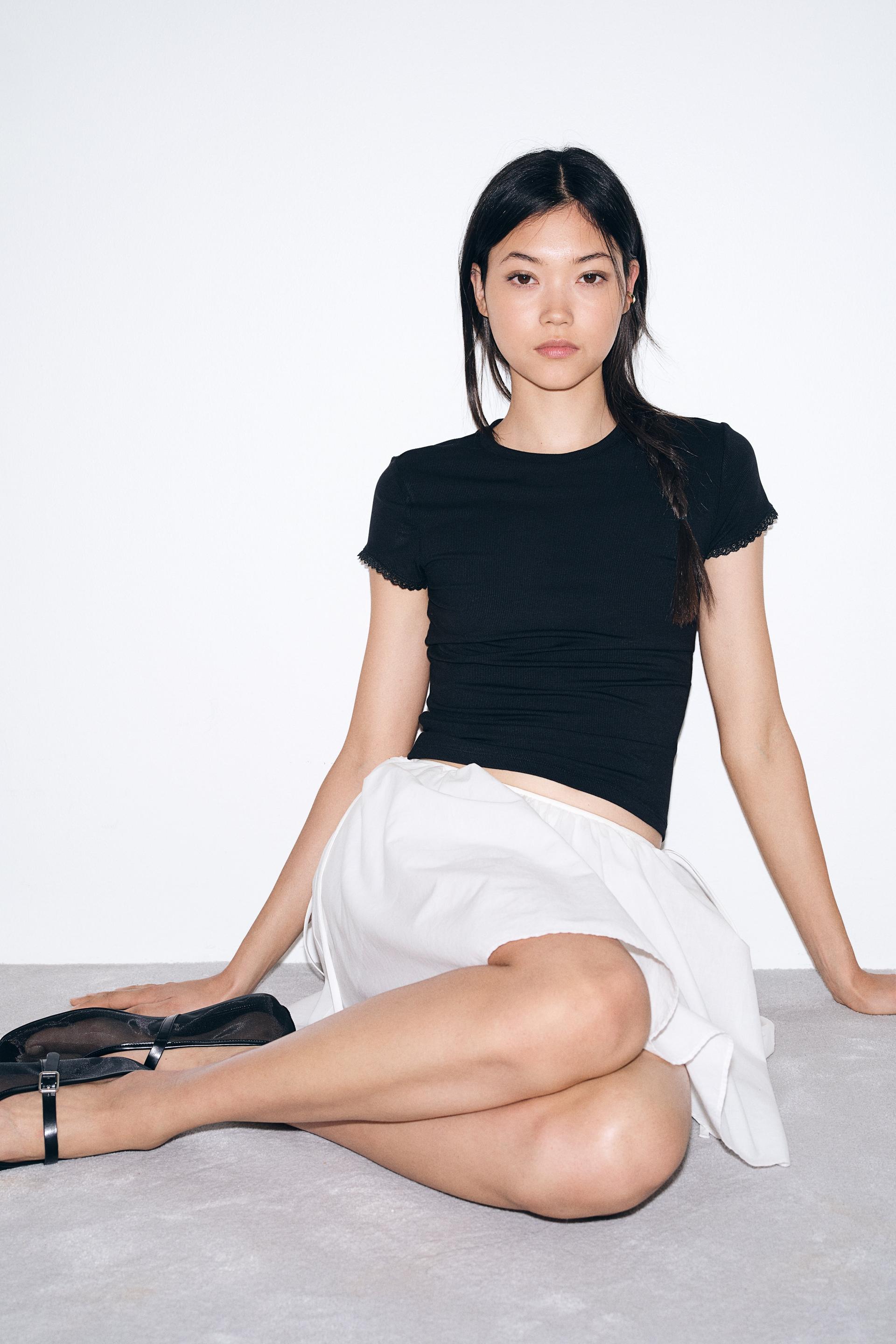 lace-trimmed ribbed t-shirt