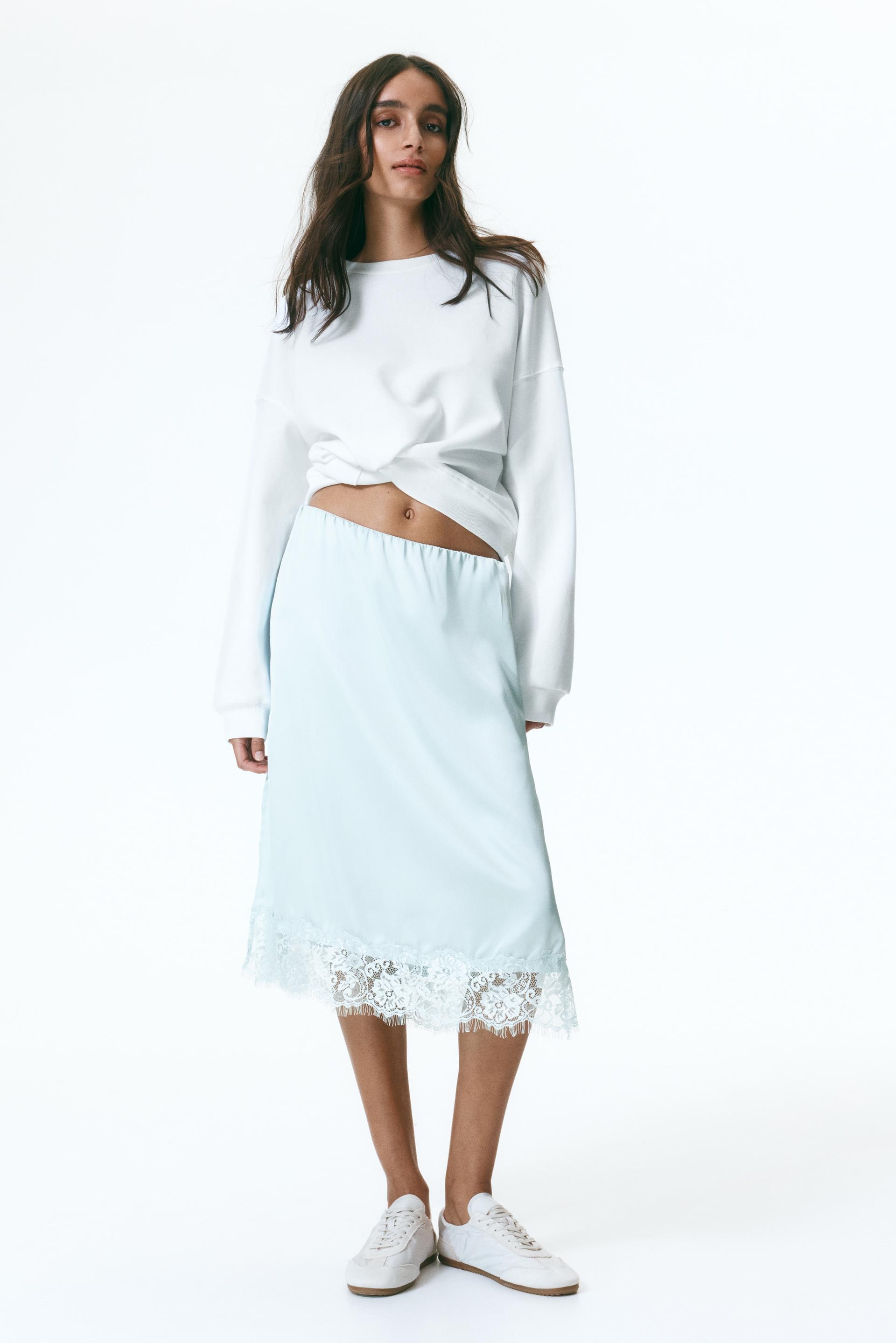 lace-trimmed skirt