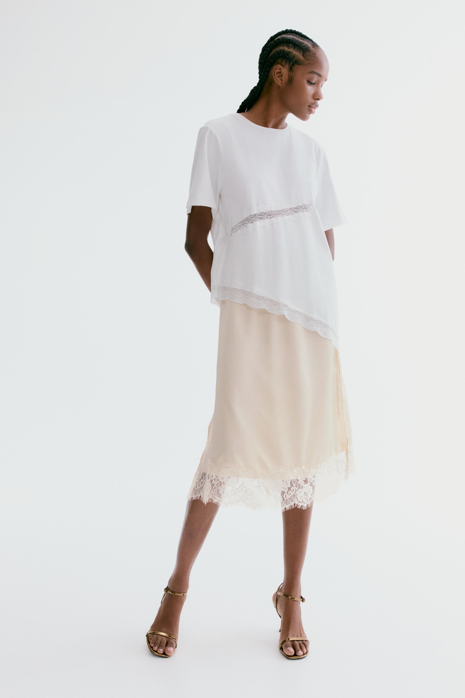 lace-trimmed skirt